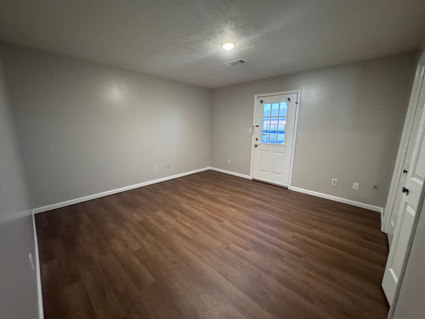 Paducah Apartment: 107 Grogan Circle