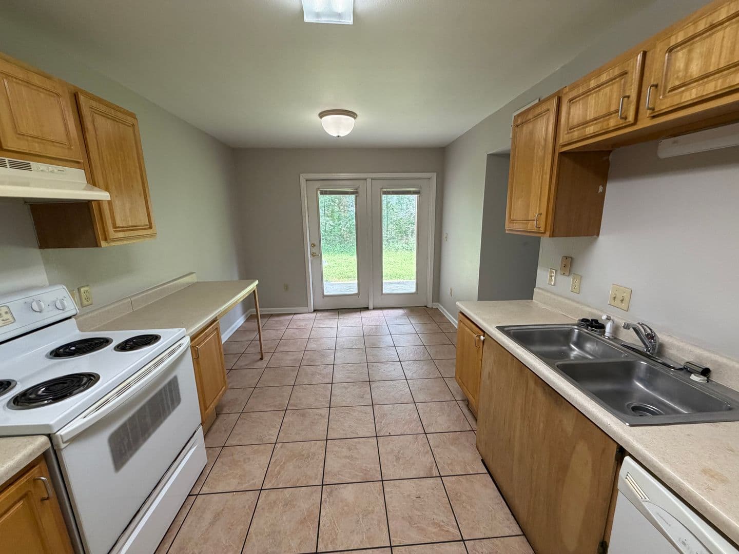 Murray Apartment: 1121 Transit Way