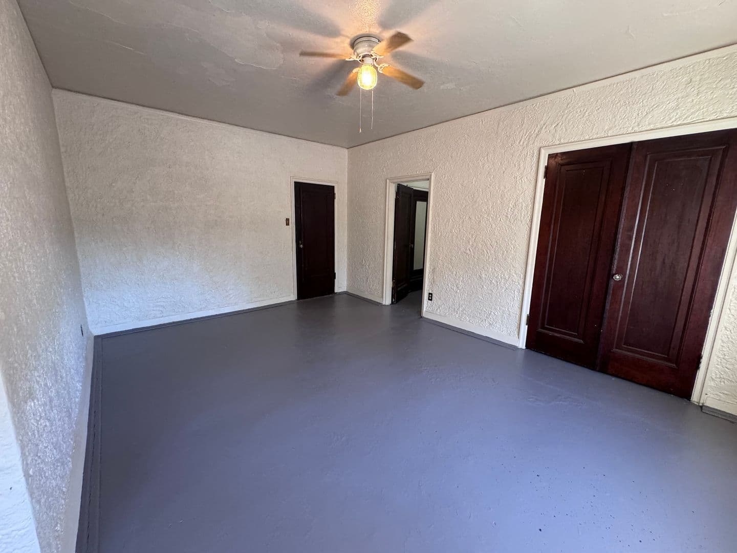 Paducah Apartment: 2142 Jefferson Street 102