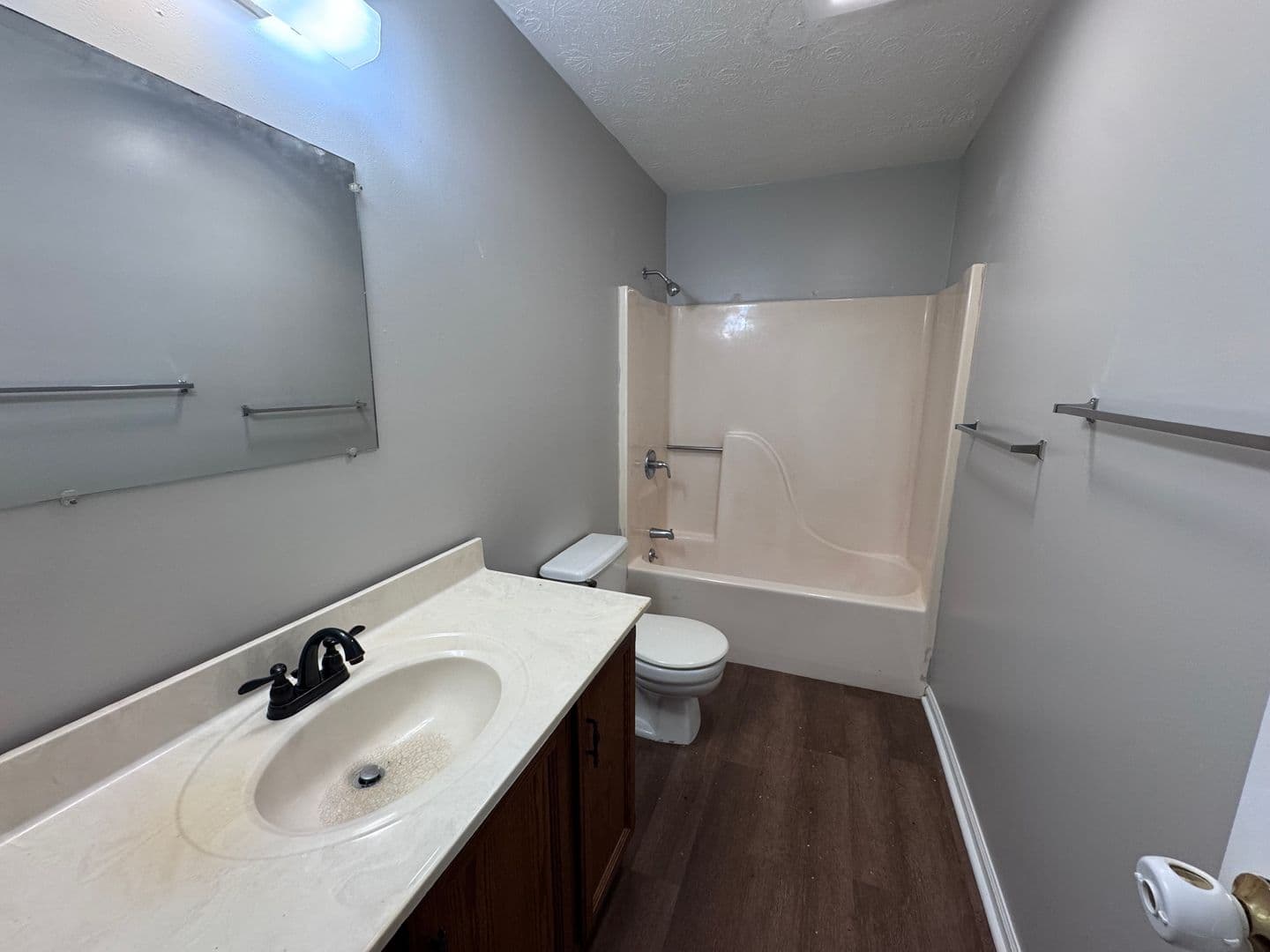 Paducah Apartment: 107 Grogan Circle
