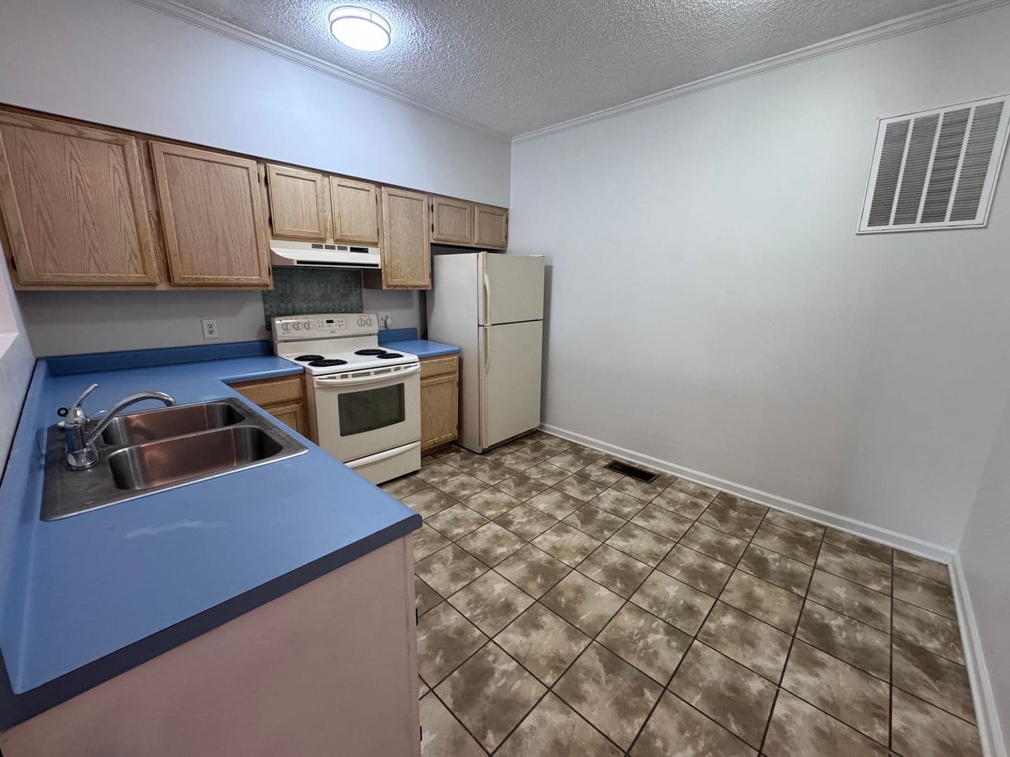 Calvert City Apartment: 130 Drivers Road