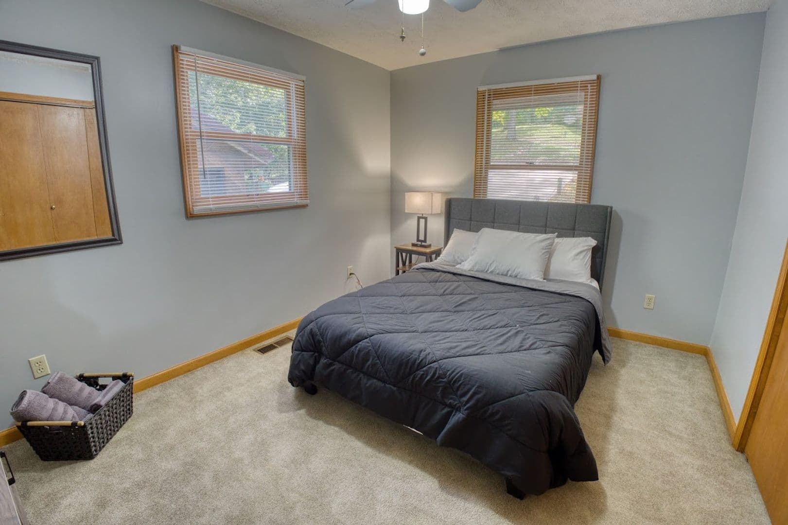 Eddyville Apartment: 75 Forest Glenn Drive - Lakeside Cabin