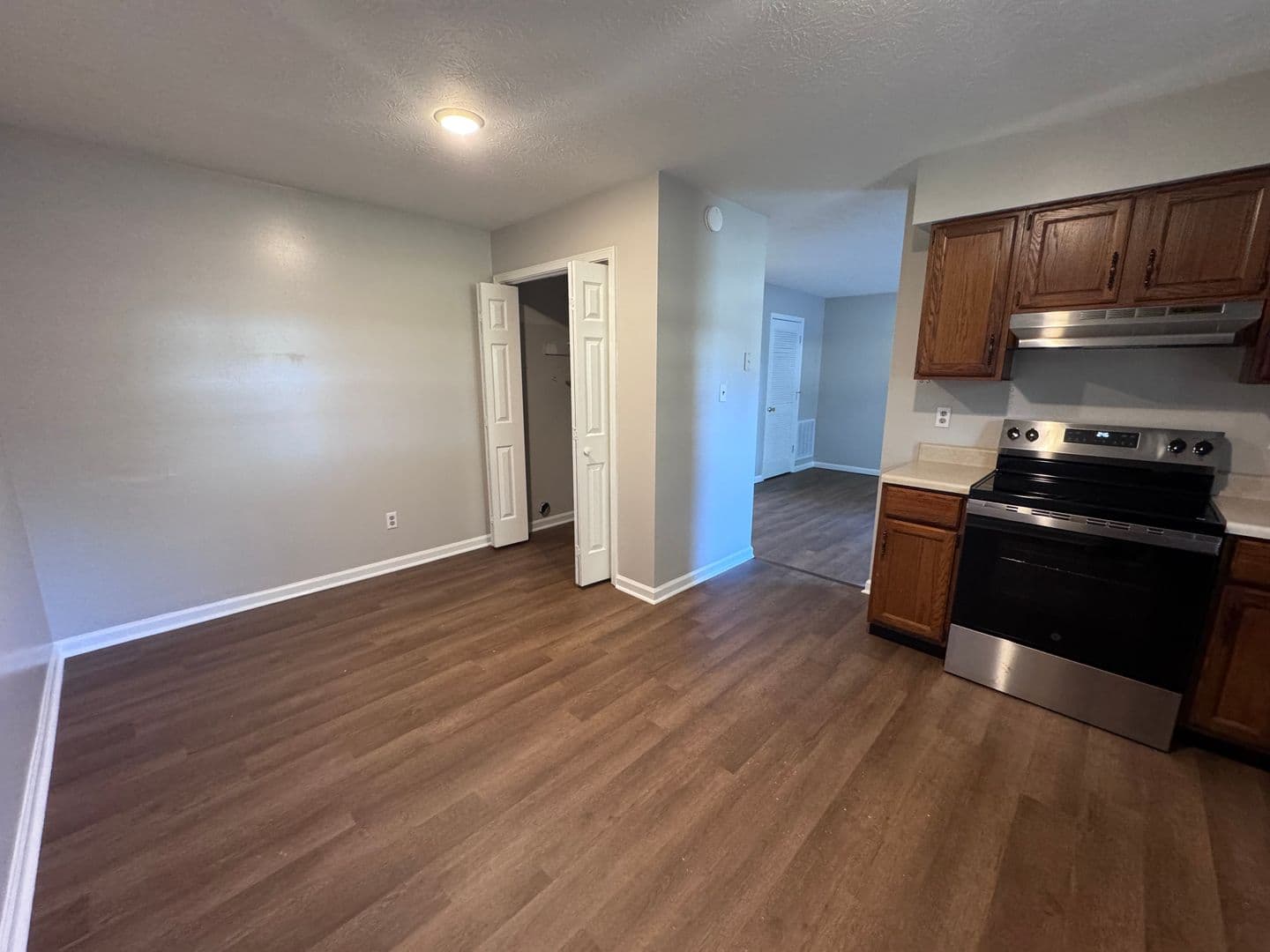 Paducah Apartment: 107 Grogan Circle