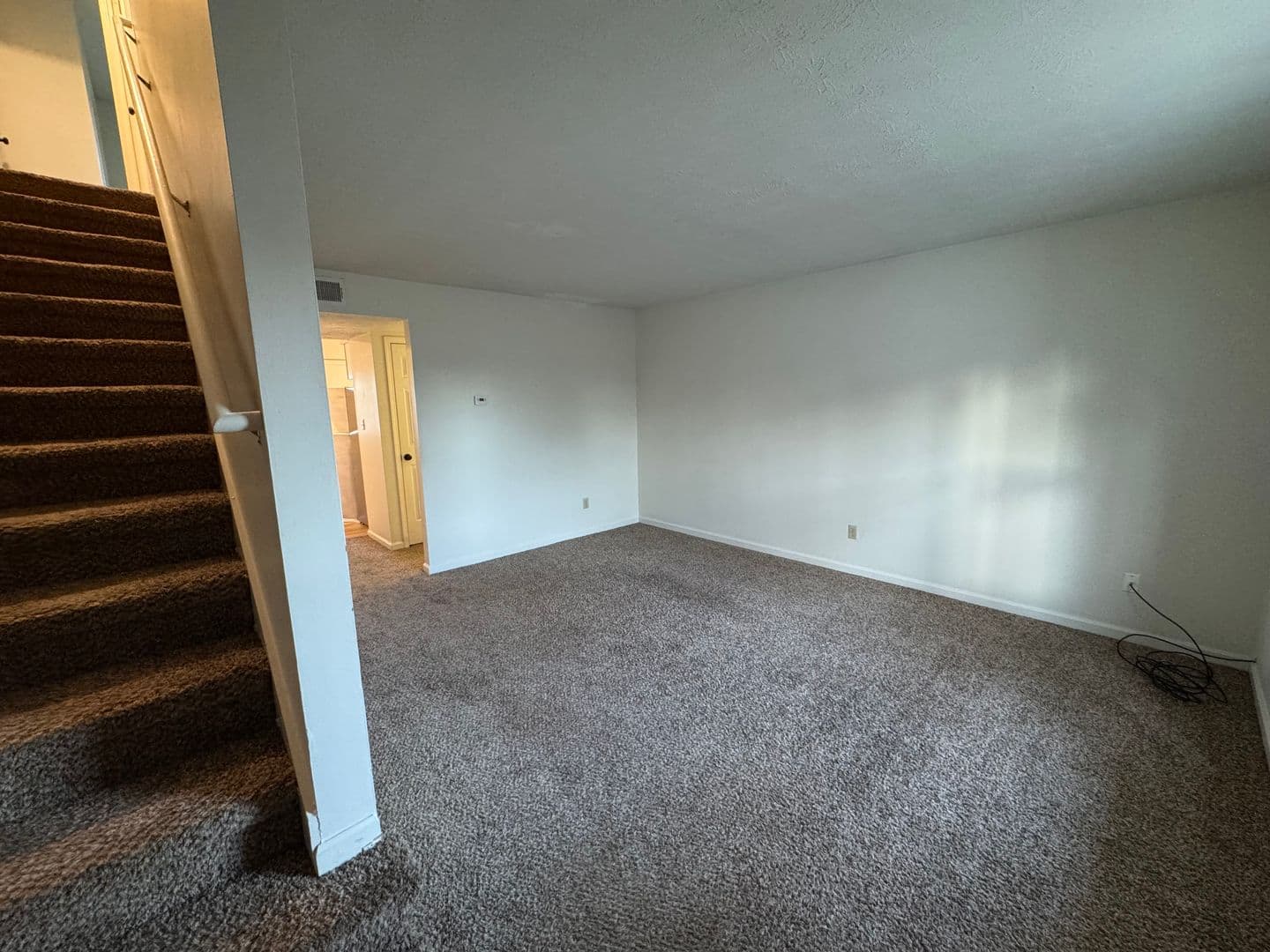 Paducah Apartment: 107 Grogan Circle
