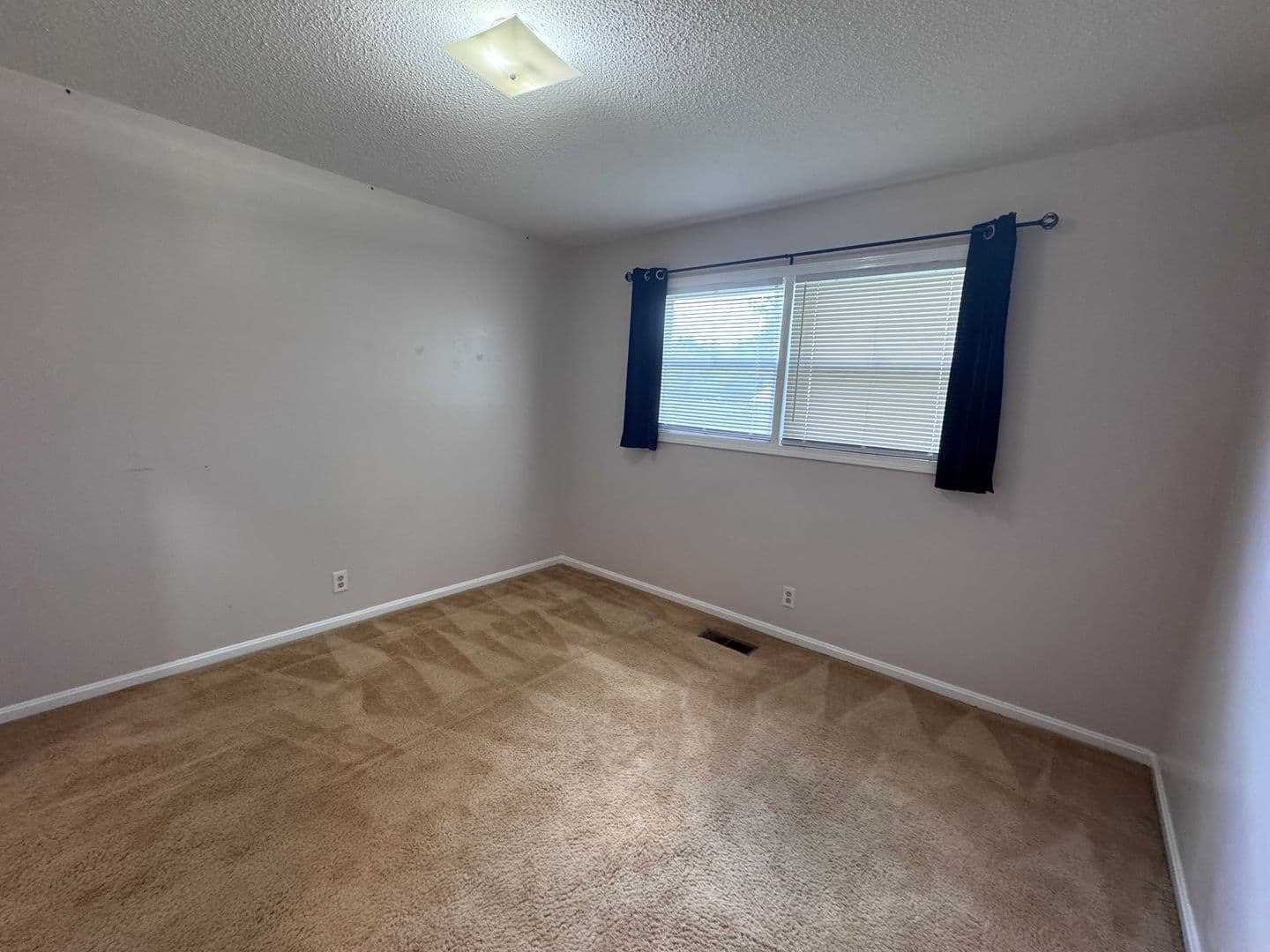 Murray House: 1709 Oakhill Drive S