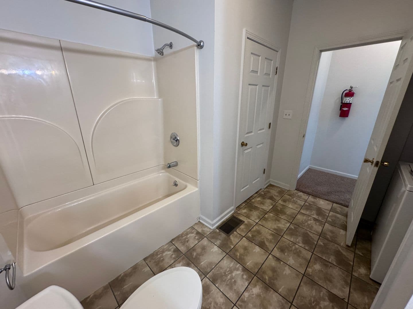Calvert City Apartment: 130 Drivers Road