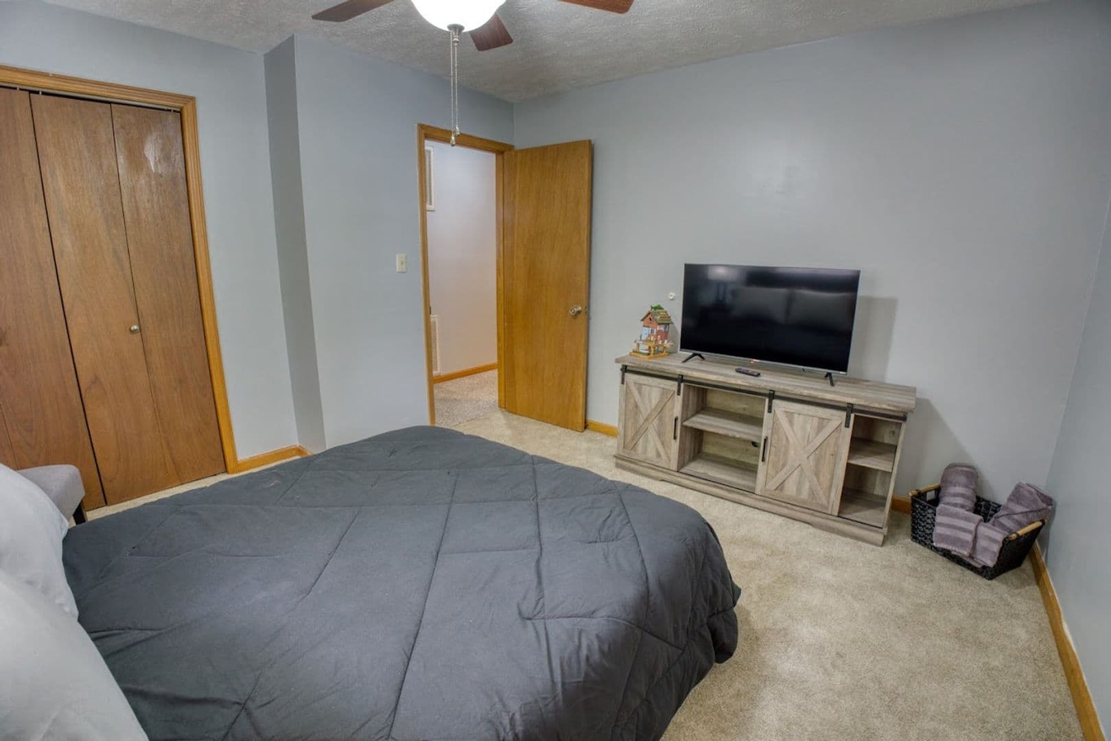 Eddyville Apartment: 75 Forest Glenn Drive - Lakeside Cabin