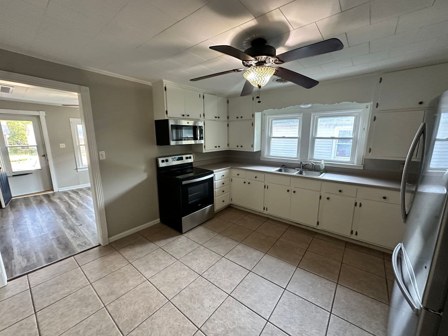 Benton House: 303 W 8th Street