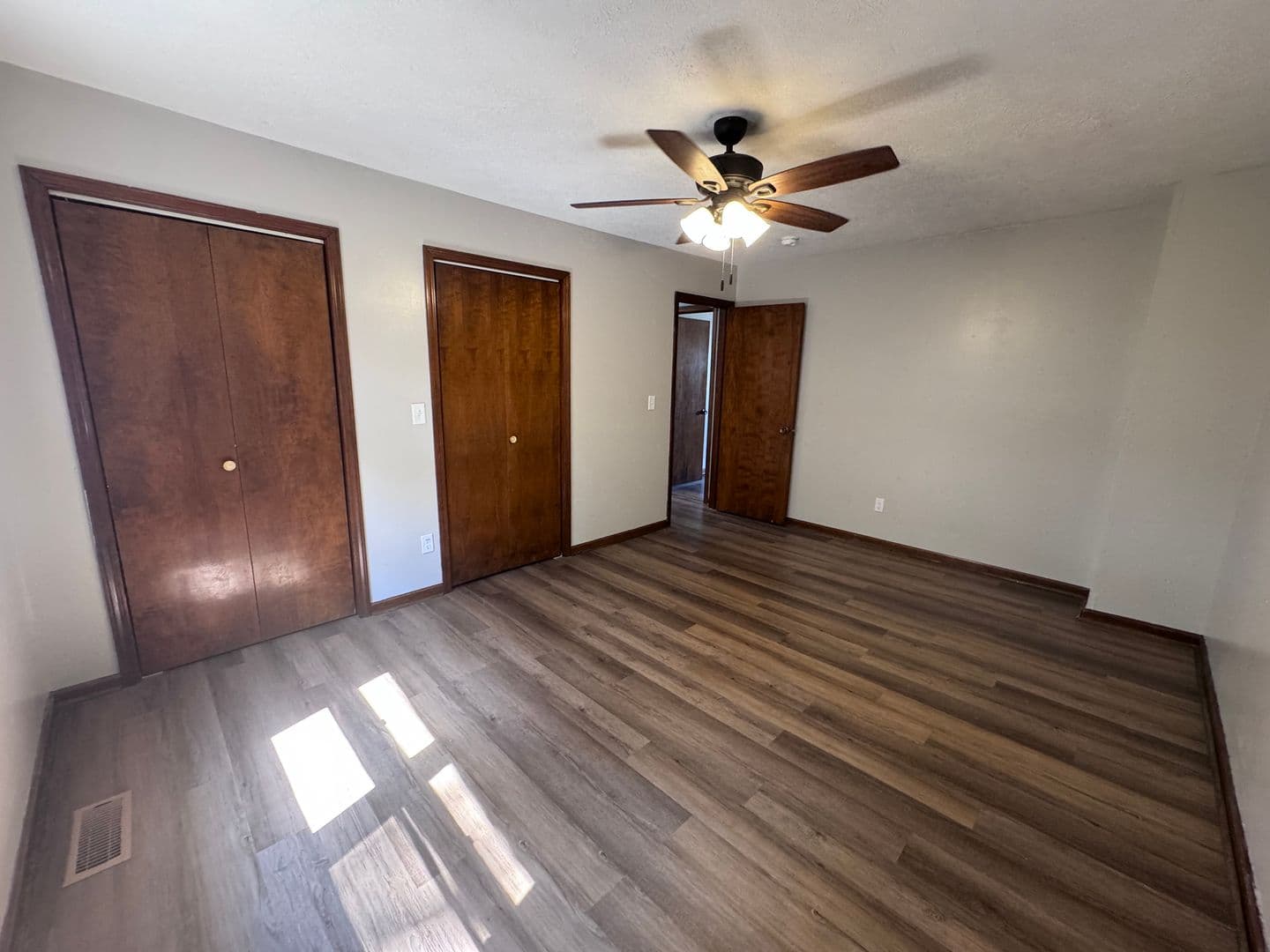 Paducah Apartment: 109 Lakeview Drive