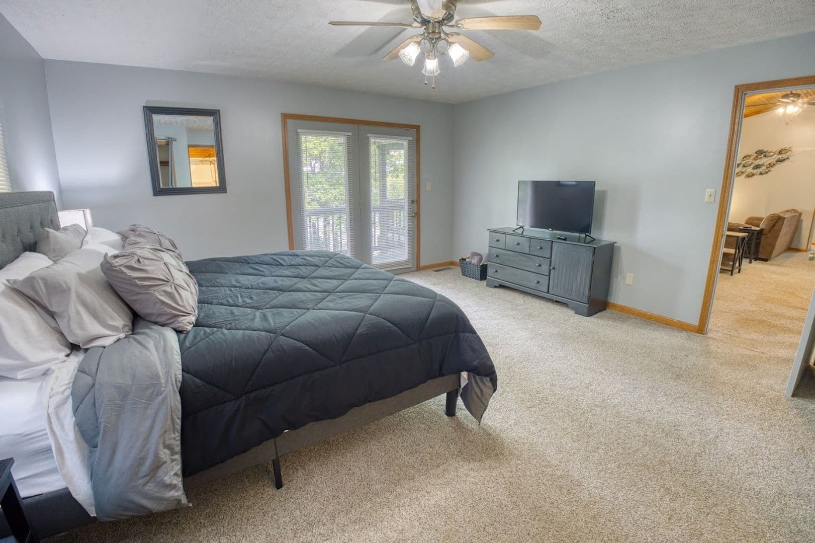 Eddyville Apartment: 75 Forest Glenn Drive - Lakeside Cabin