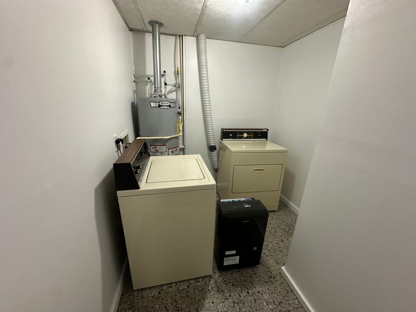 Grand Rivers Apartment: 630 Jennings Road