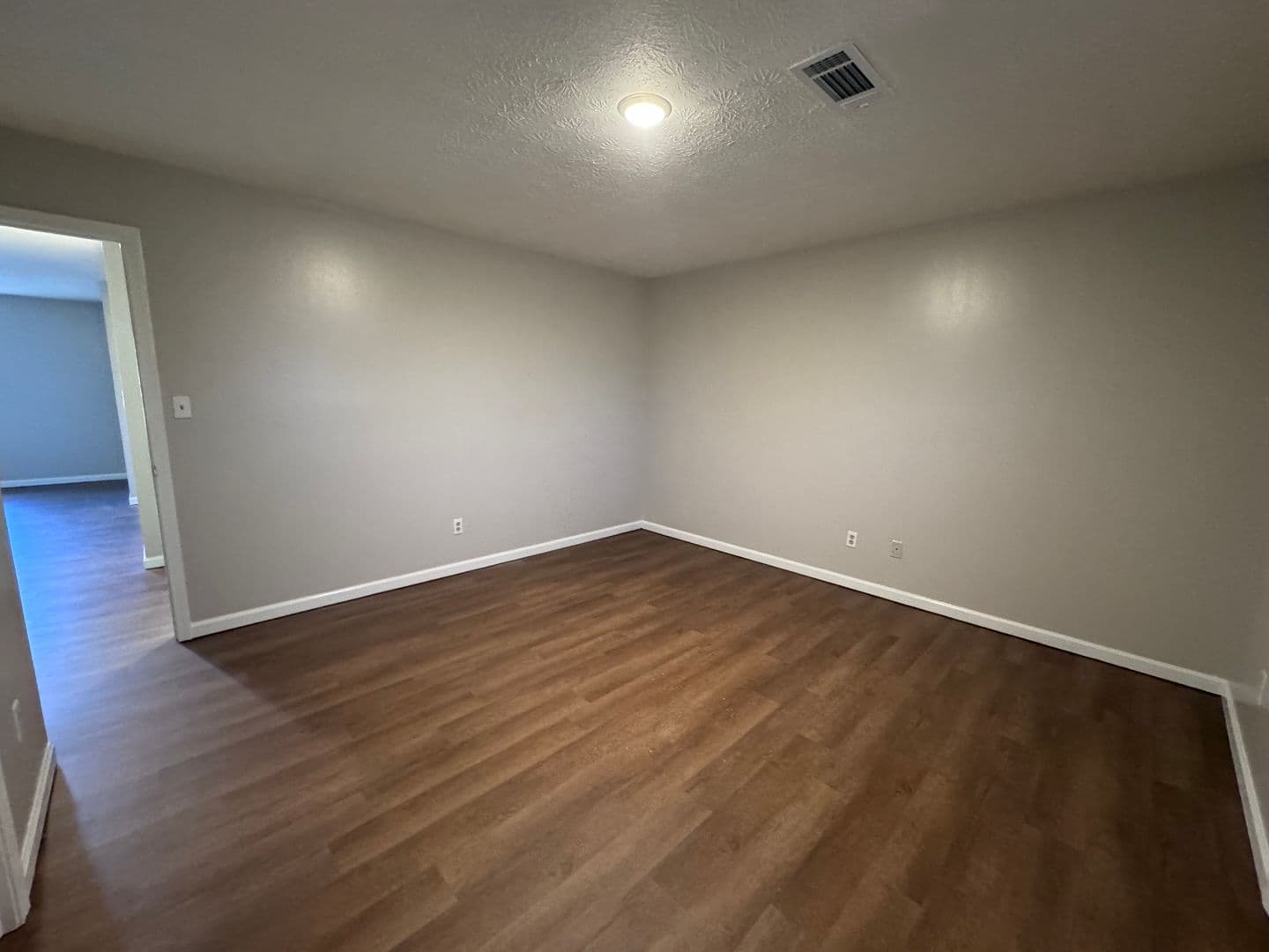 Paducah Apartment: 107 Grogan Circle