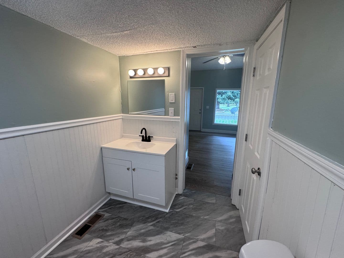Paducah House: 820 S 28TH Street
