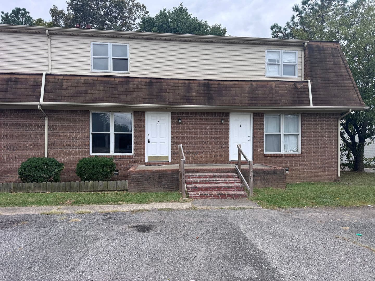 Paducah Apartment: 109 Lakeview Drive