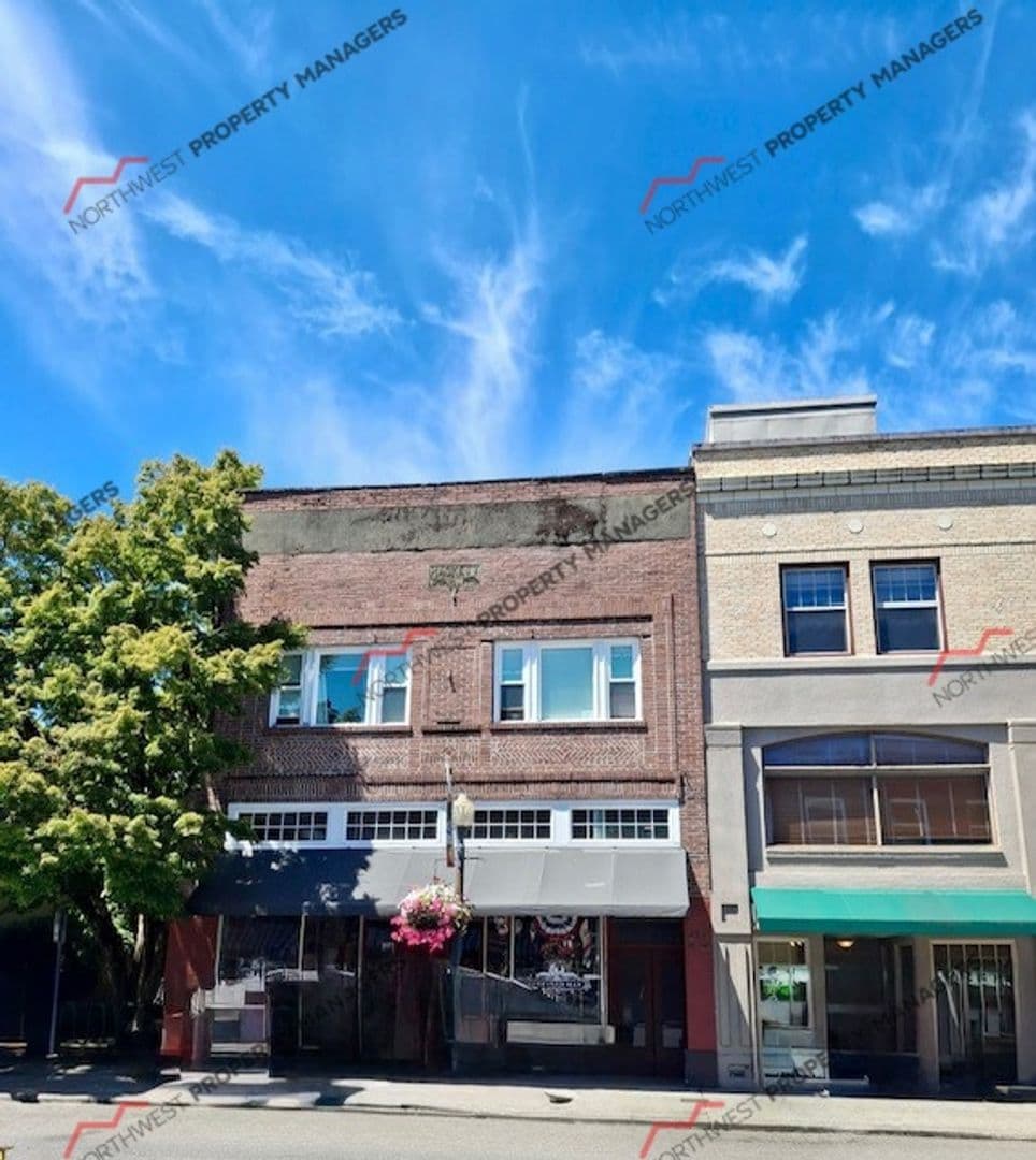 Centralia Apartment: 217 N Tower Ave