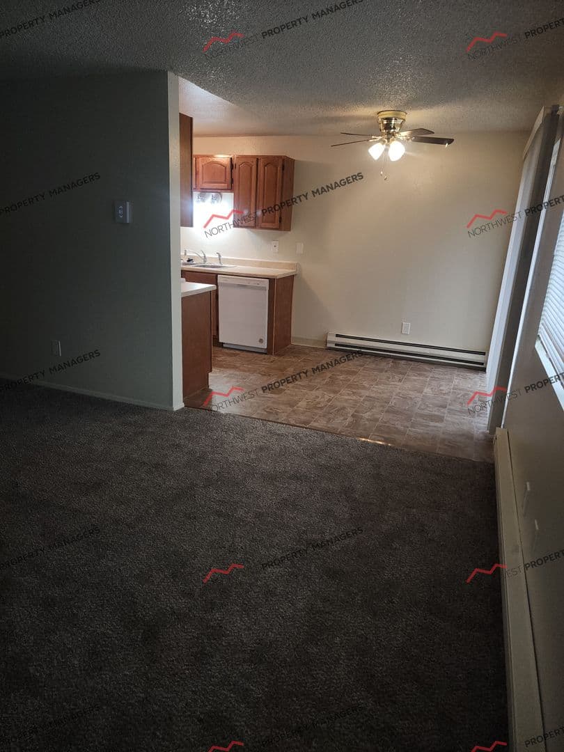 Lacey Apartment: 1615 Judd St. SE