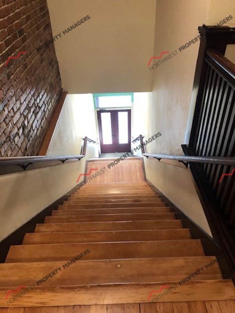 Centralia Apartment: 217 N Tower Ave