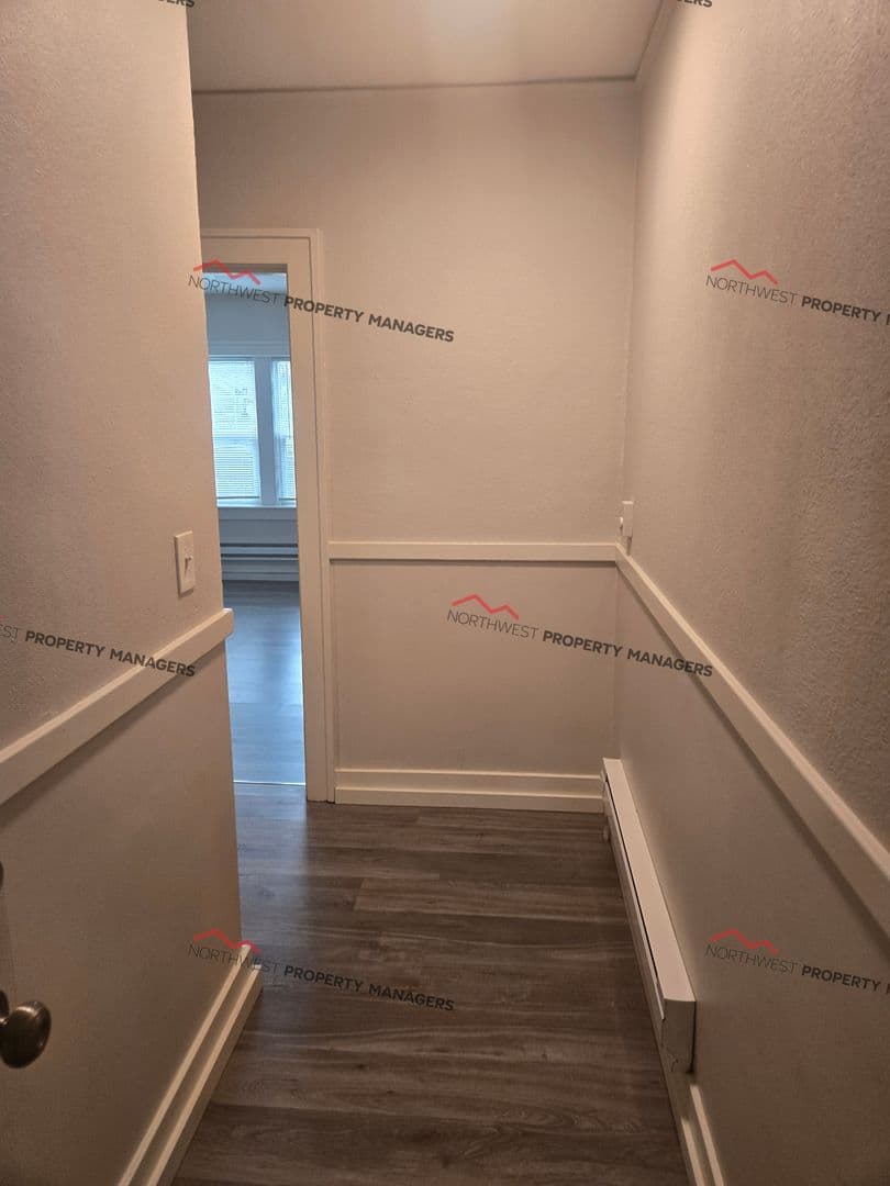 Centralia Apartment: 509 N Rock St.