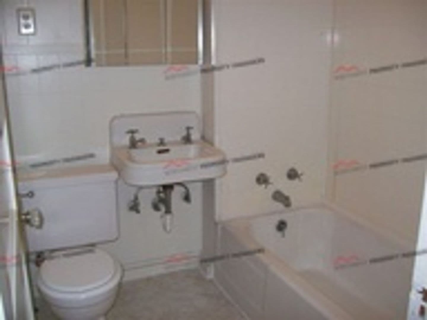 Chehalis Apartment: 440 N. Market Blvd.