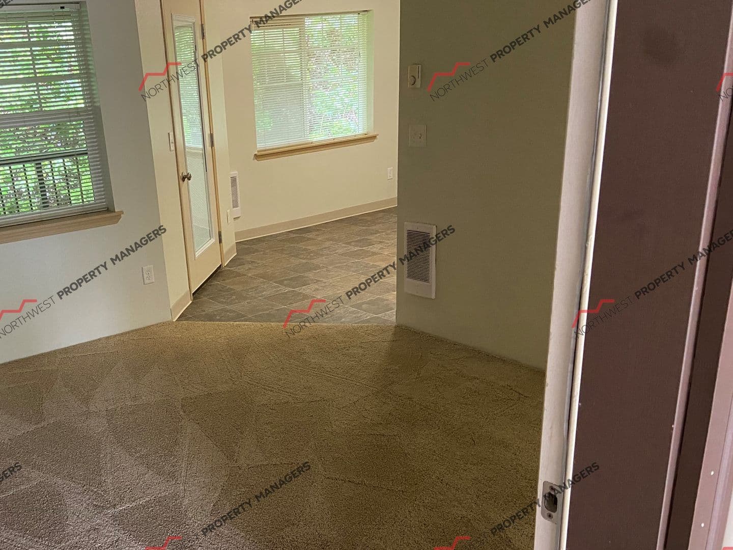 Battle Ground Apartment: 218 SW 15th Ave