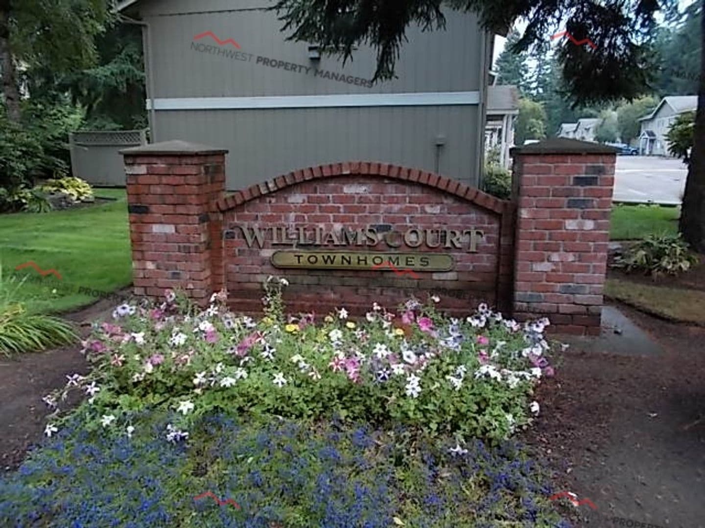 Lacey Apartment: 2700-2744 Ruddell Road SE
