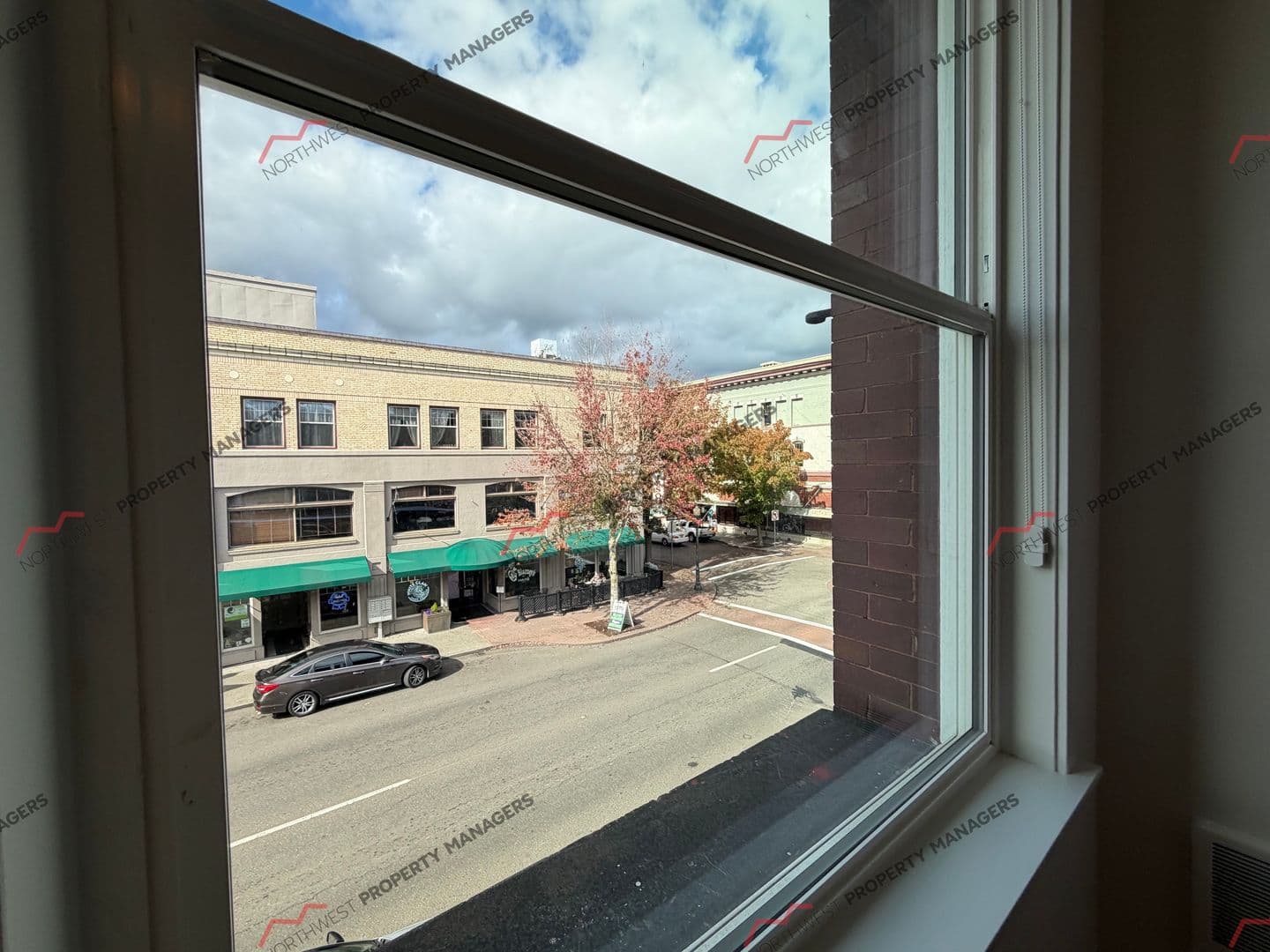 Centralia Apartment: 220 N Tower Ave