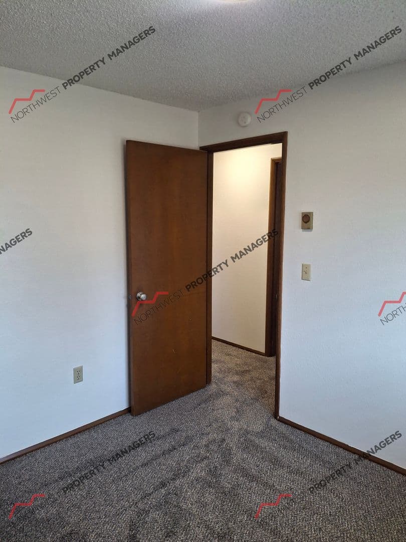 Chehalis Apartment: 1301-1305 Airport Road