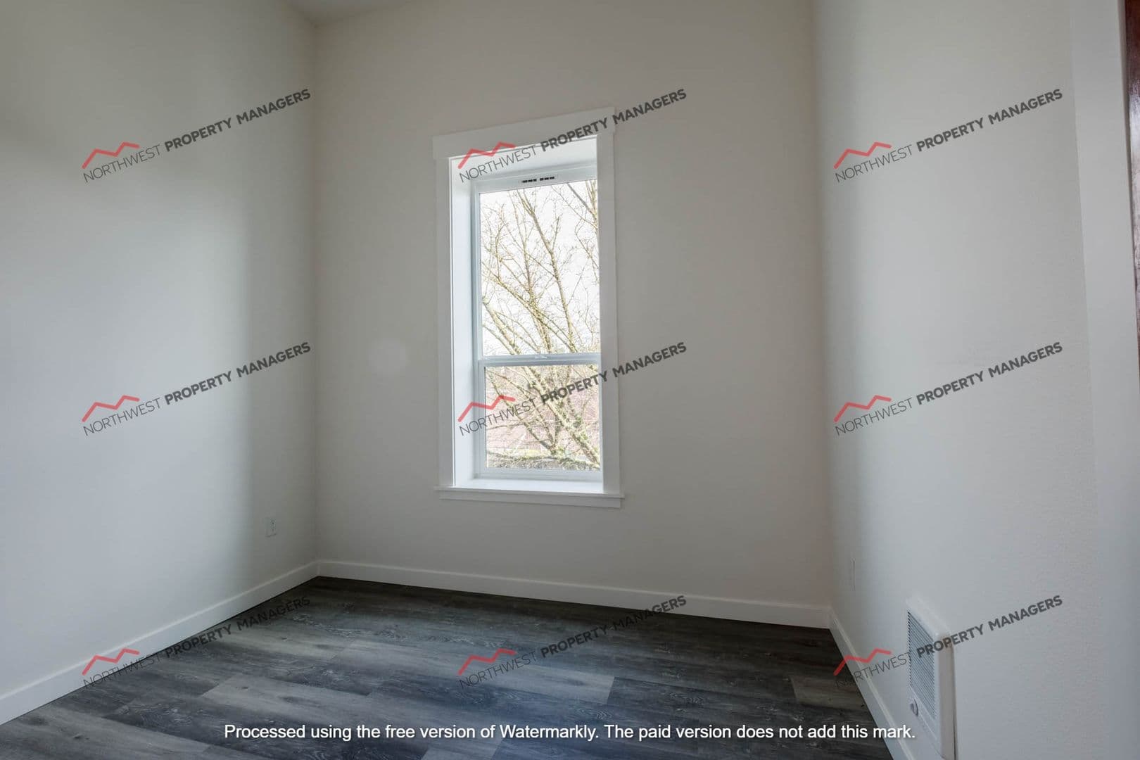 Centralia Apartment: 107 North Tower