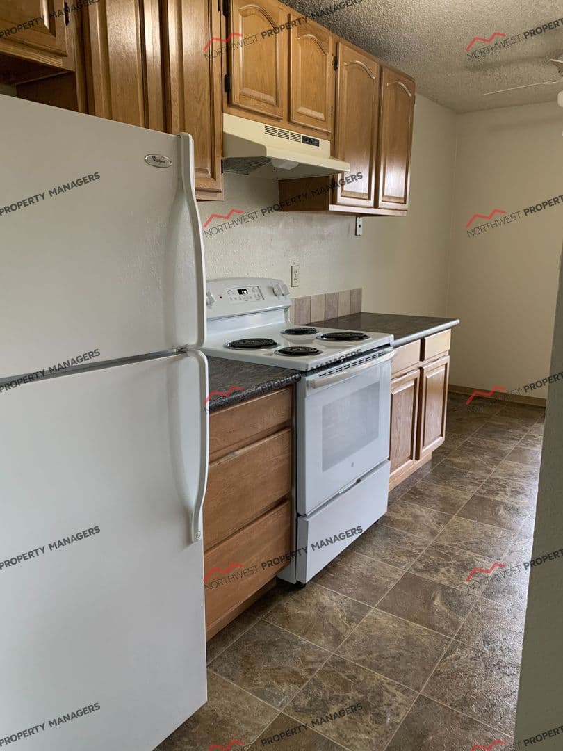 Lakewood Apartment: 4702 108th Street SW-A