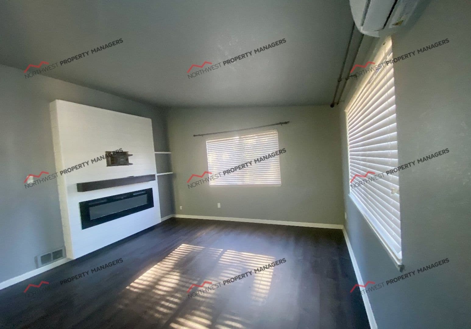 Olympia House: 746 Berne Ln SE