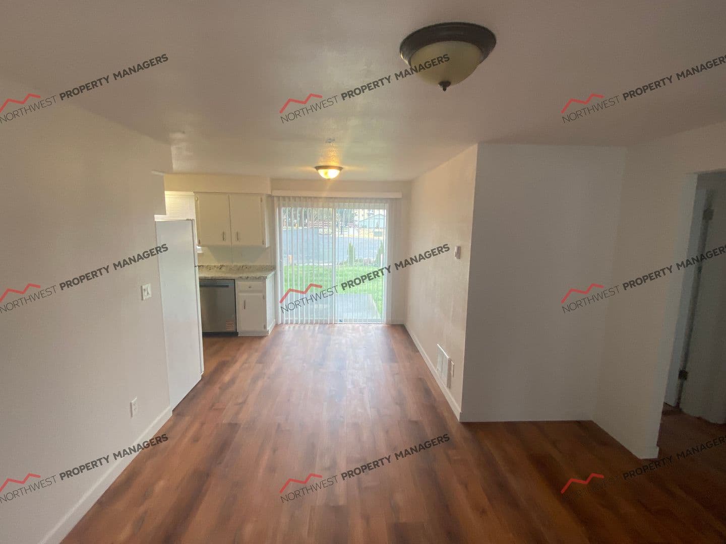 Lacey Apartment: 1512 Judd St. NE