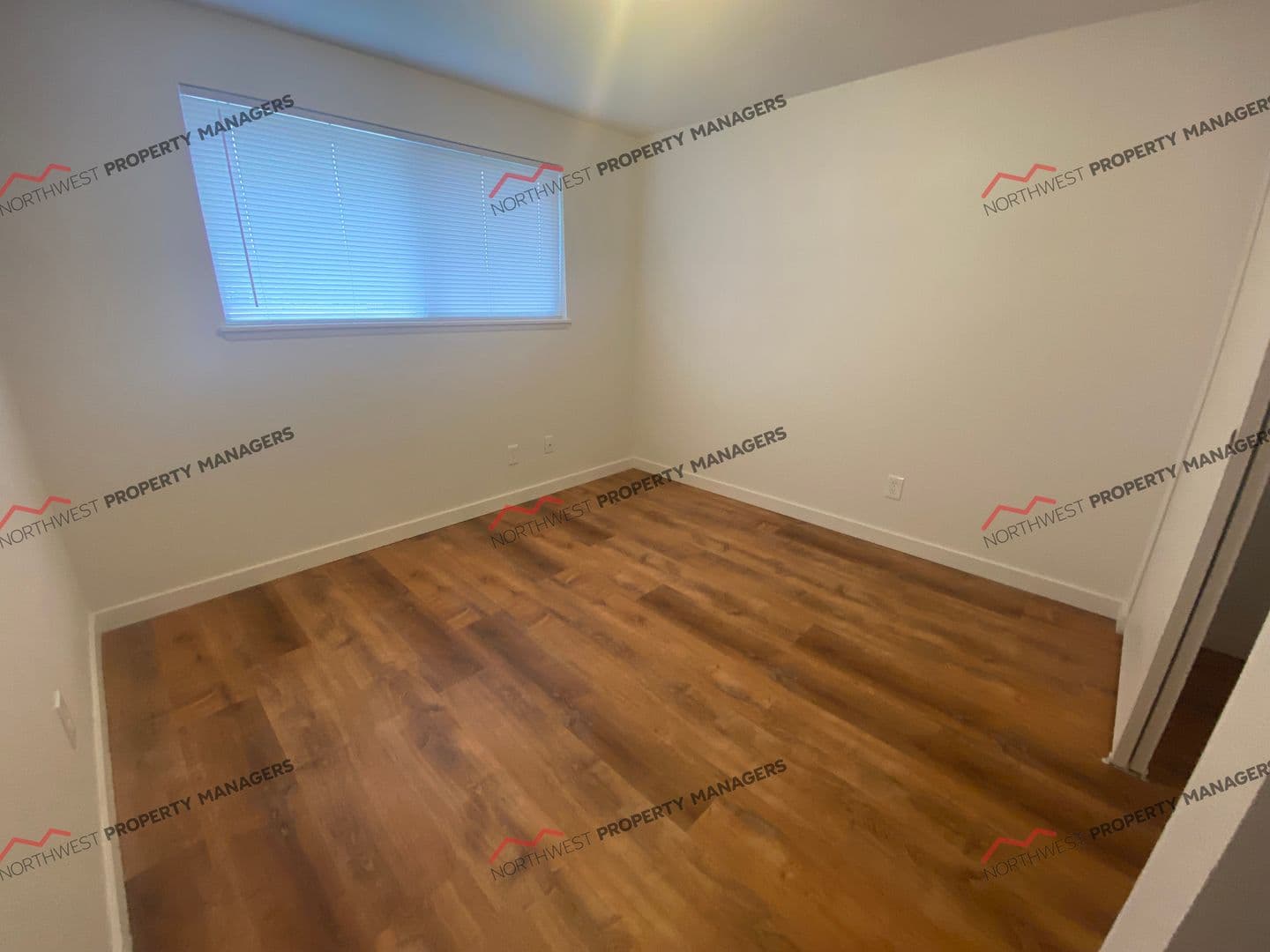 Lacey Apartment: 1512 Judd St. NE