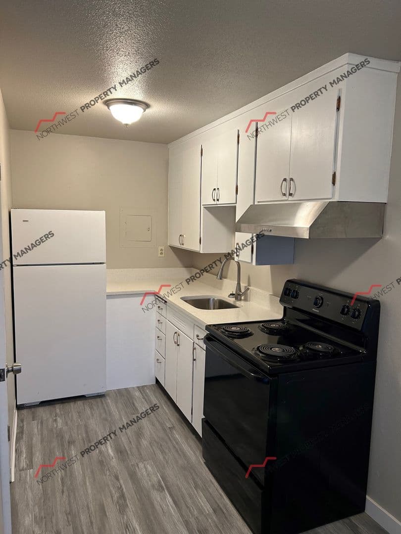 Lakewood Apartment: 12413 Bridgeport Way SW