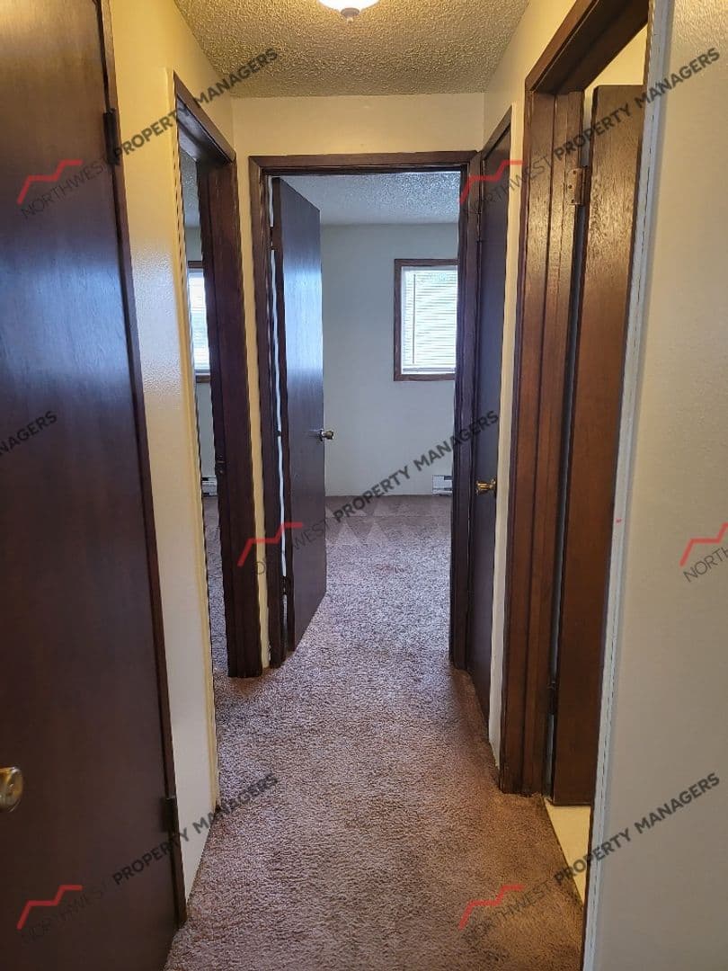 Centralia Apartment: 1205 Alder St