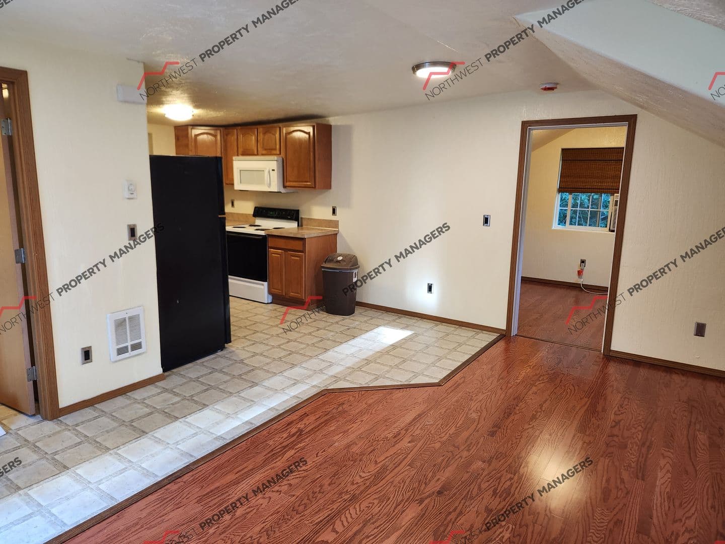 Winlock Apartment: 217 State Route 505 A&B