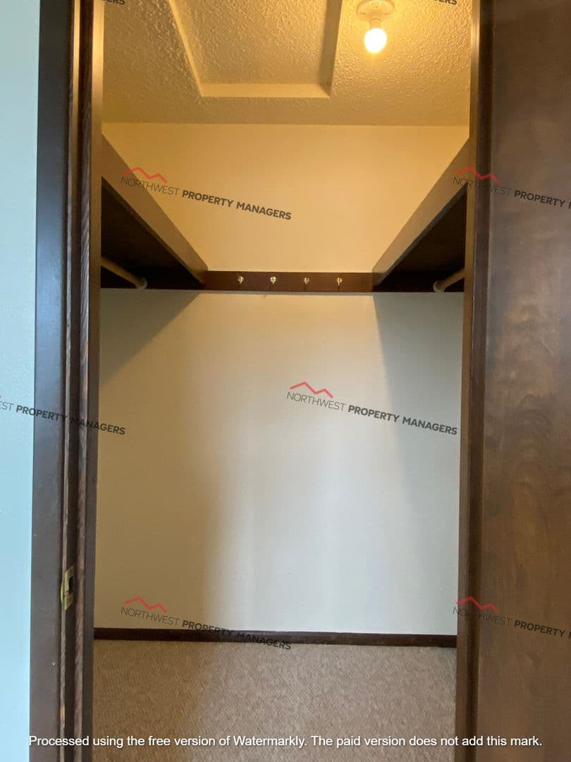 Montesano Apartment: 312 East Broadway Ave