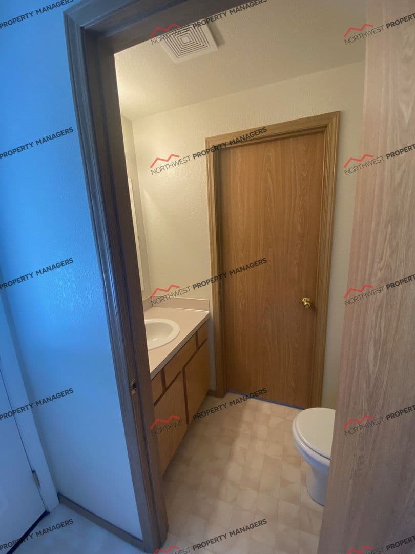 Tumwater Apartment: 604 Grant Lane Southwest A & B
