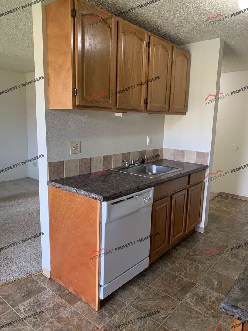 Lakewood Apartment: 4702 108th Street SW-A