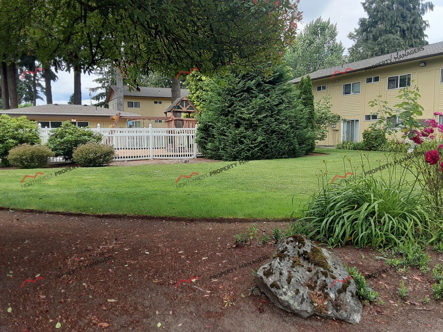 Lacey Apartment: 1615 Judd St. SE