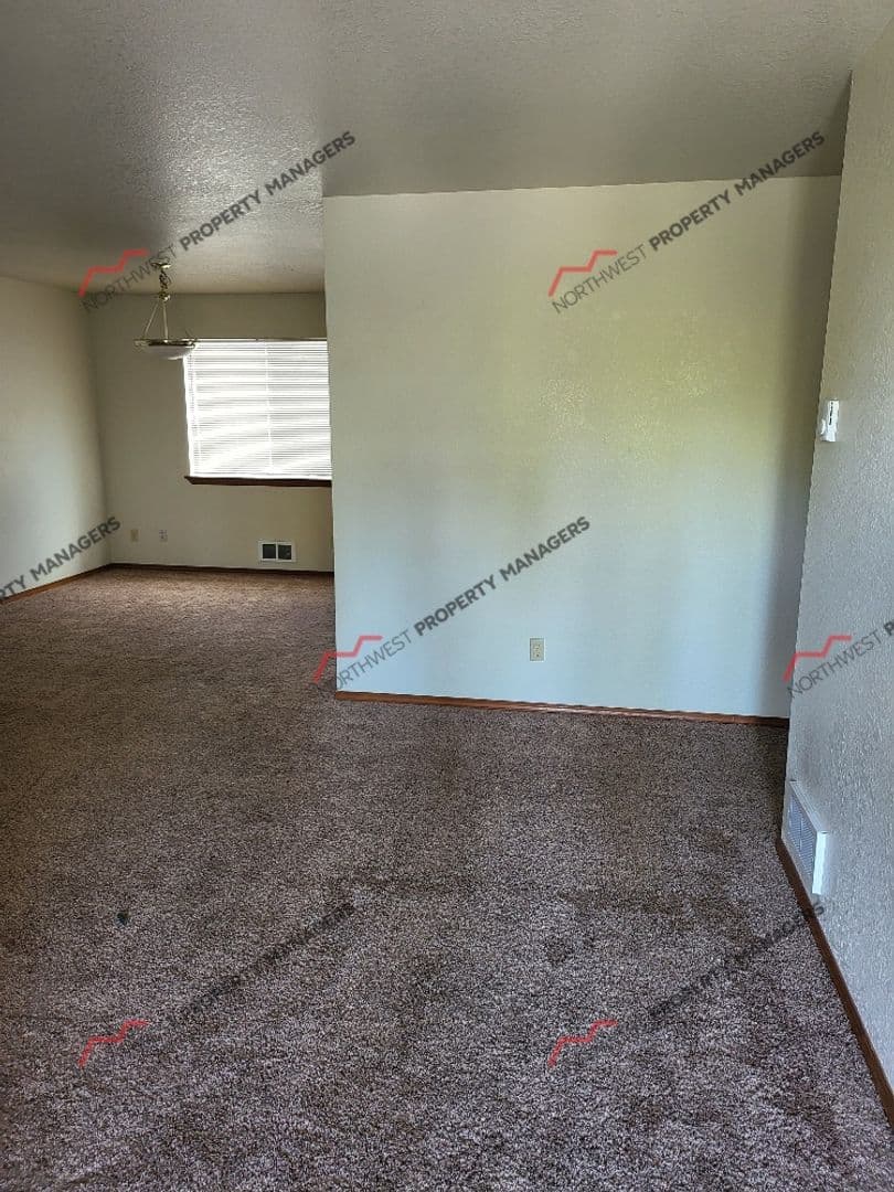 Toledo Apartment: 1268 State Route 505