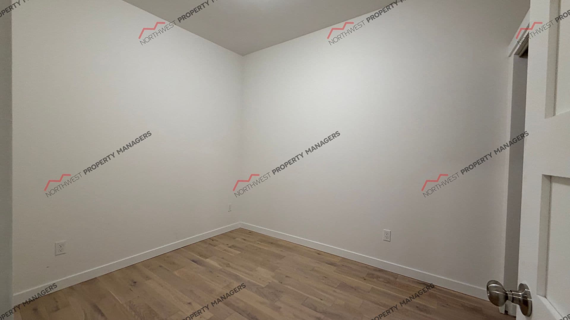 Centralia Apartment: 220 N Tower Ave