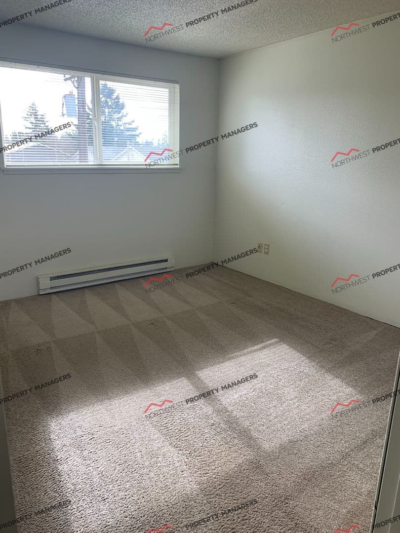 Lakewood Apartment: 4702 108th Street SW-A