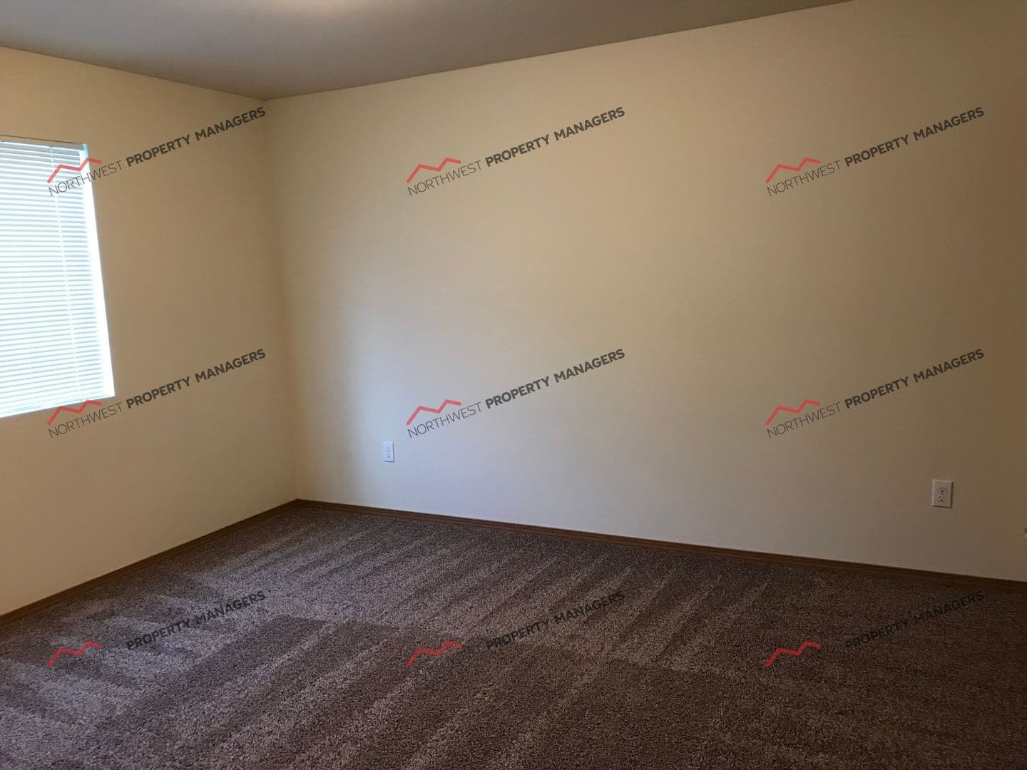Centralia Apartment: 1107 Woodland Ave.