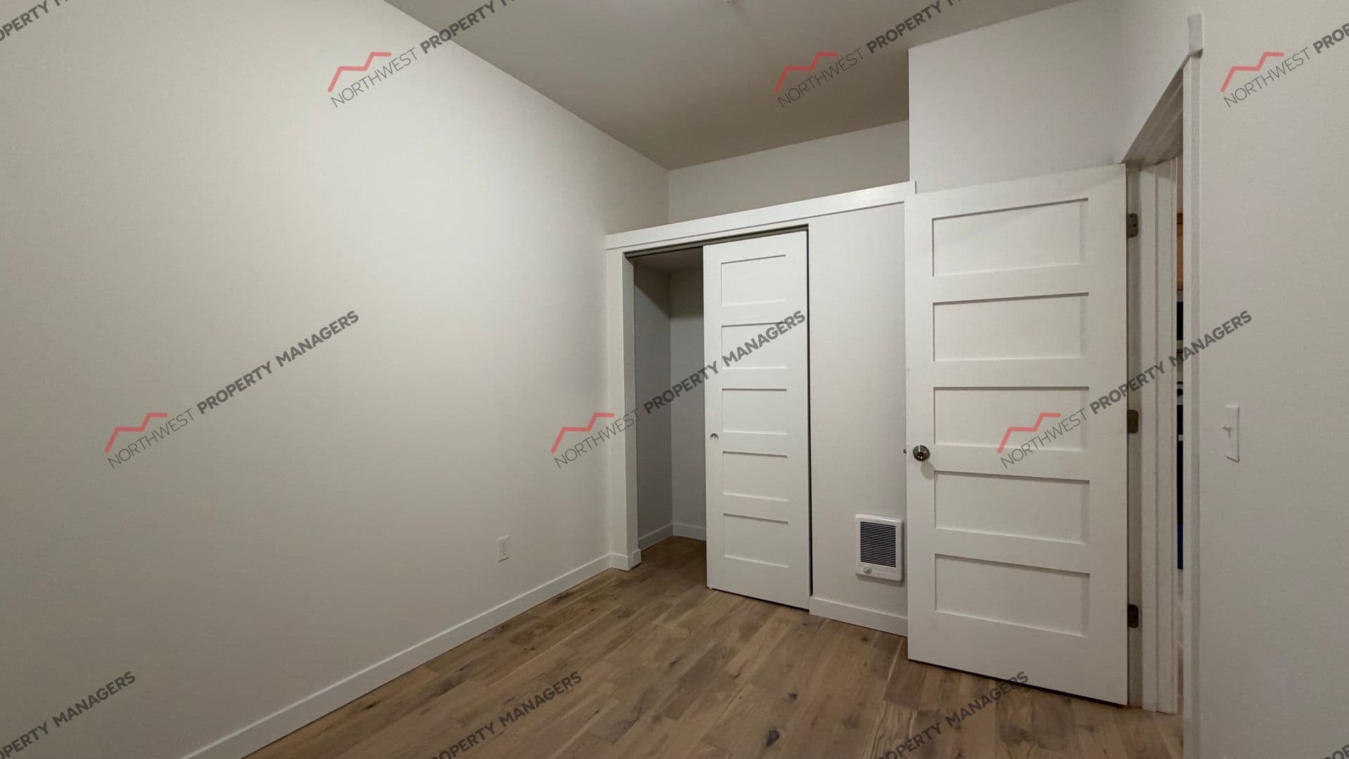 Centralia Apartment: 220 N Tower Ave
