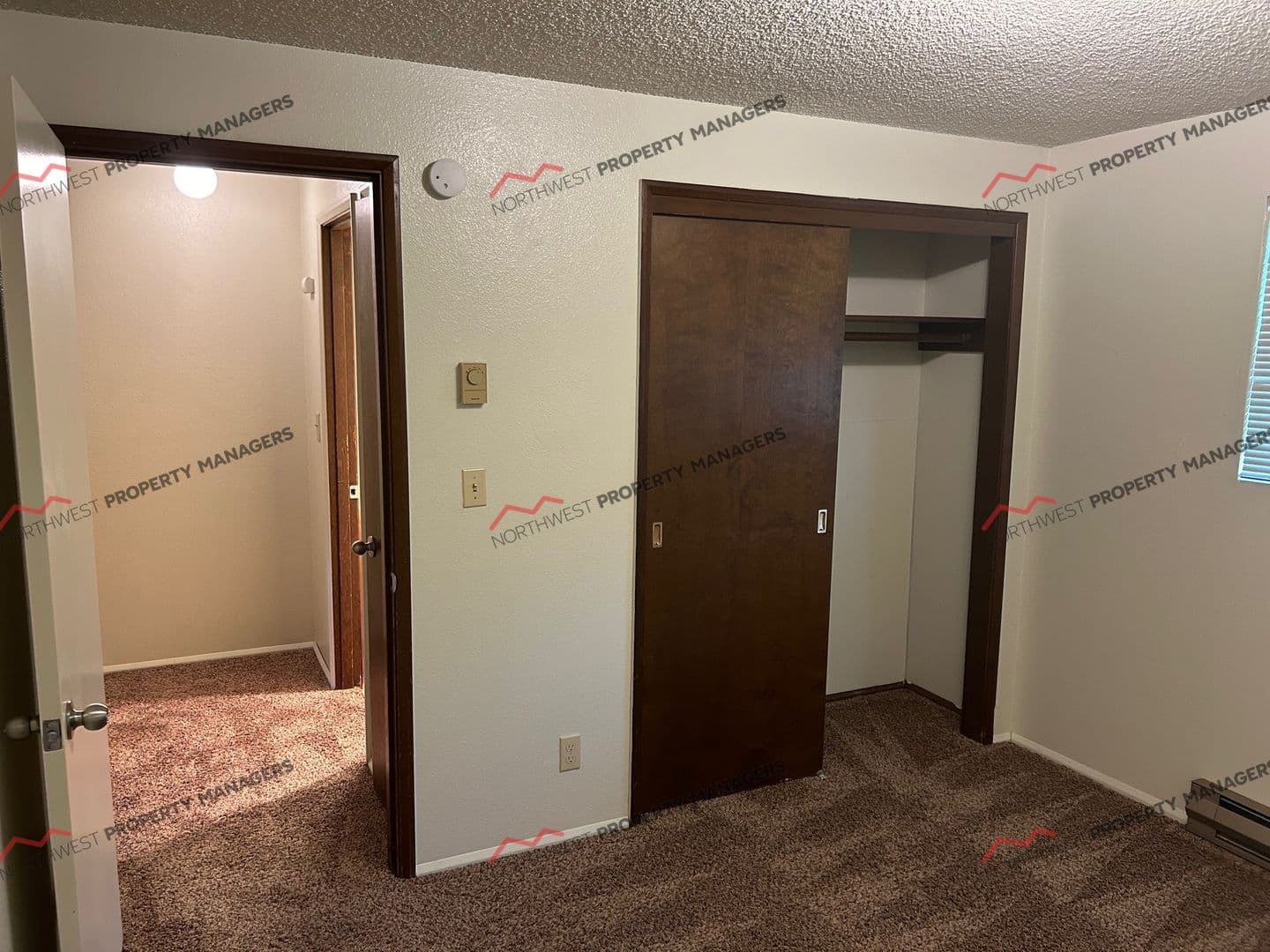 Centralia Apartment: 2227 Harrison Ave 1-36