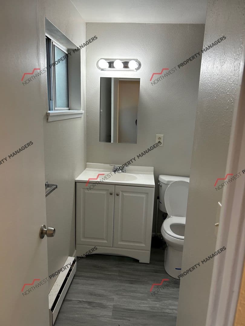 Lakewood Apartment: 12413 Bridgeport Way SW