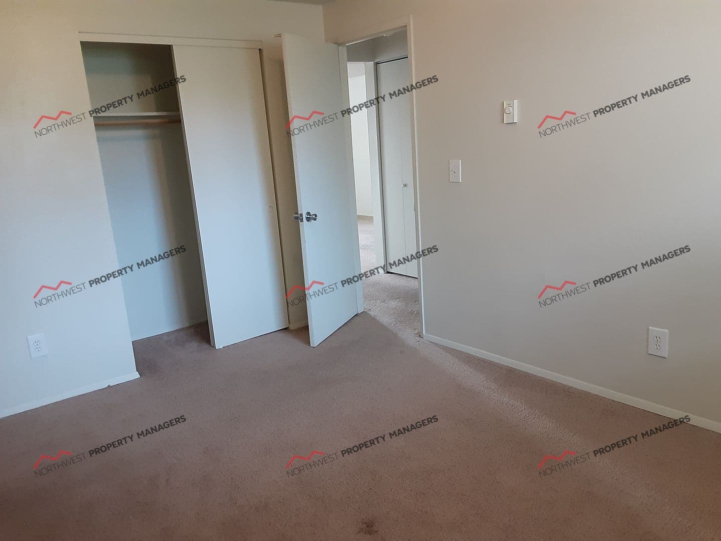 Lacey Apartment: 1615 Judd St. SE