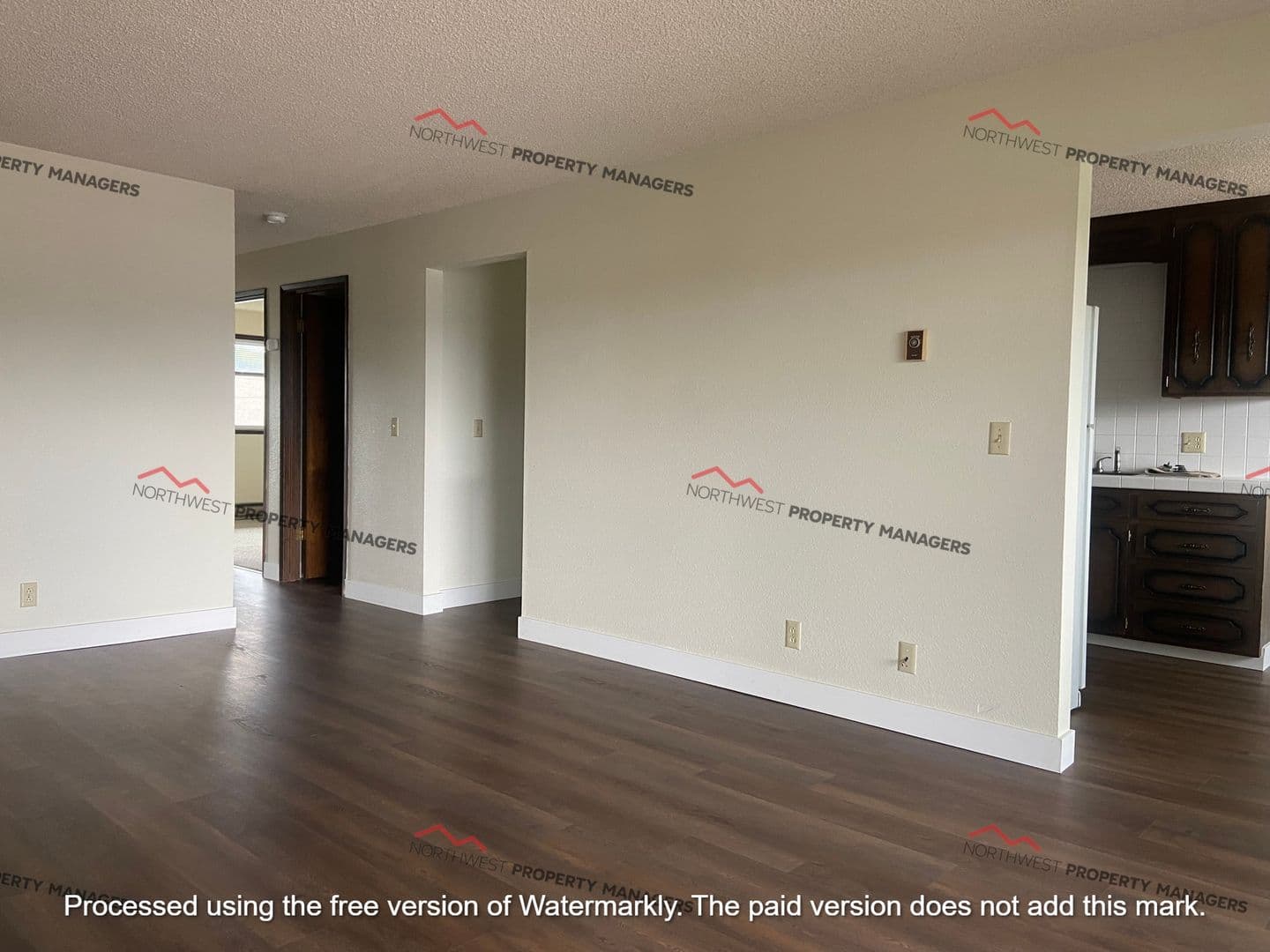 Montesano Apartment: 312 East Broadway Ave