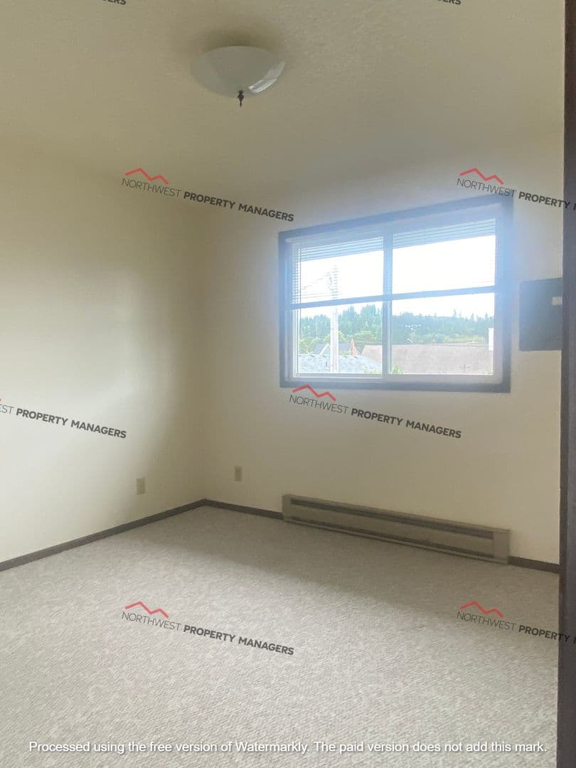 Montesano Apartment: 312 East Broadway Ave