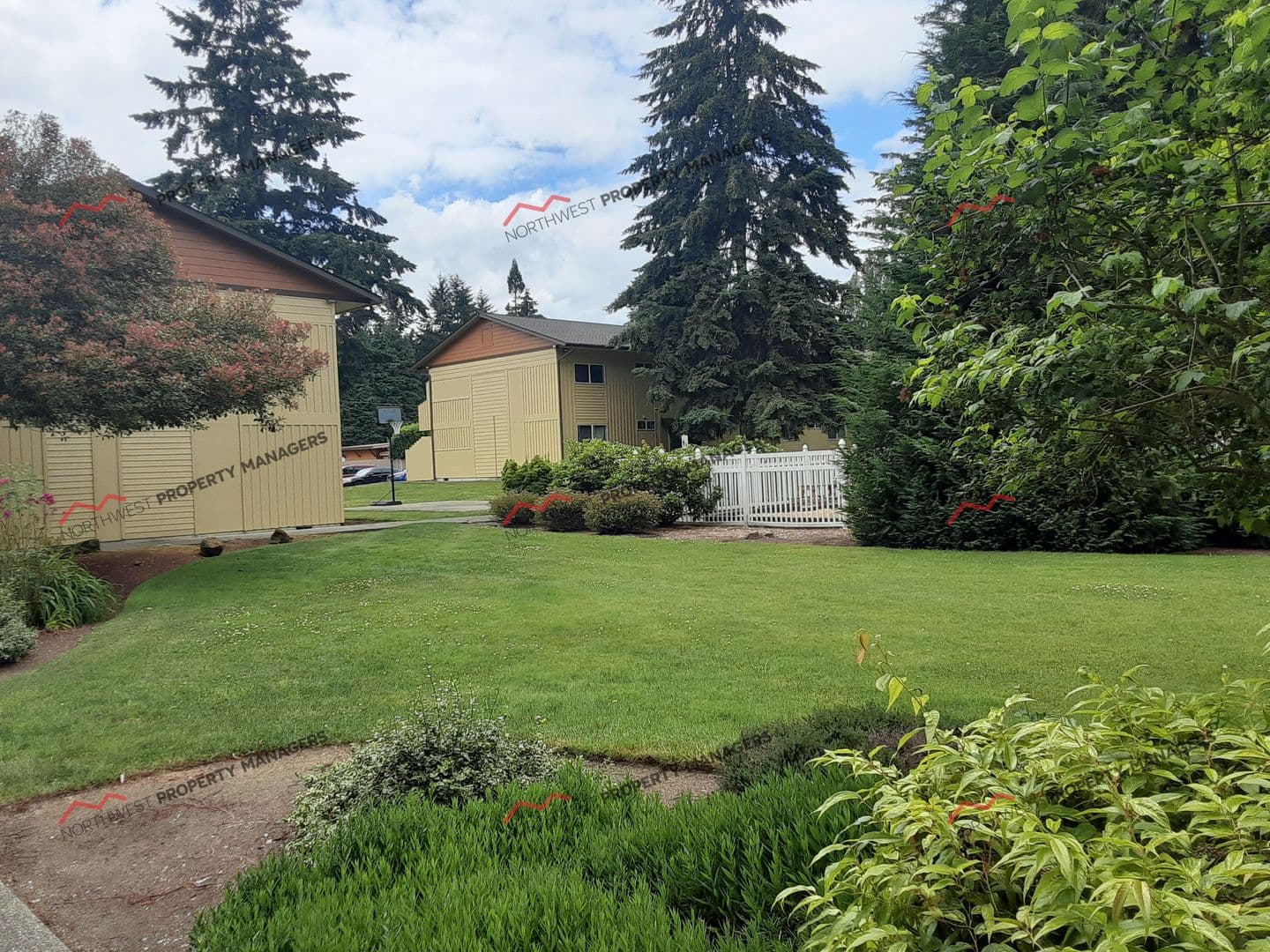 Lacey Apartment: 1615 Judd St. SE
